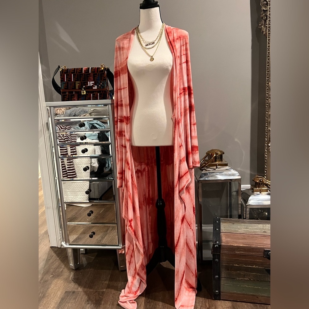 HSN LONG DUSTER TIE DYE KIMONO never worn.SWIMSUIT COVERUP ALSO!!